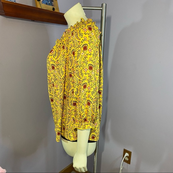 Mellóday Off-Shoulder Ruffled Top - Picture 3 of 12